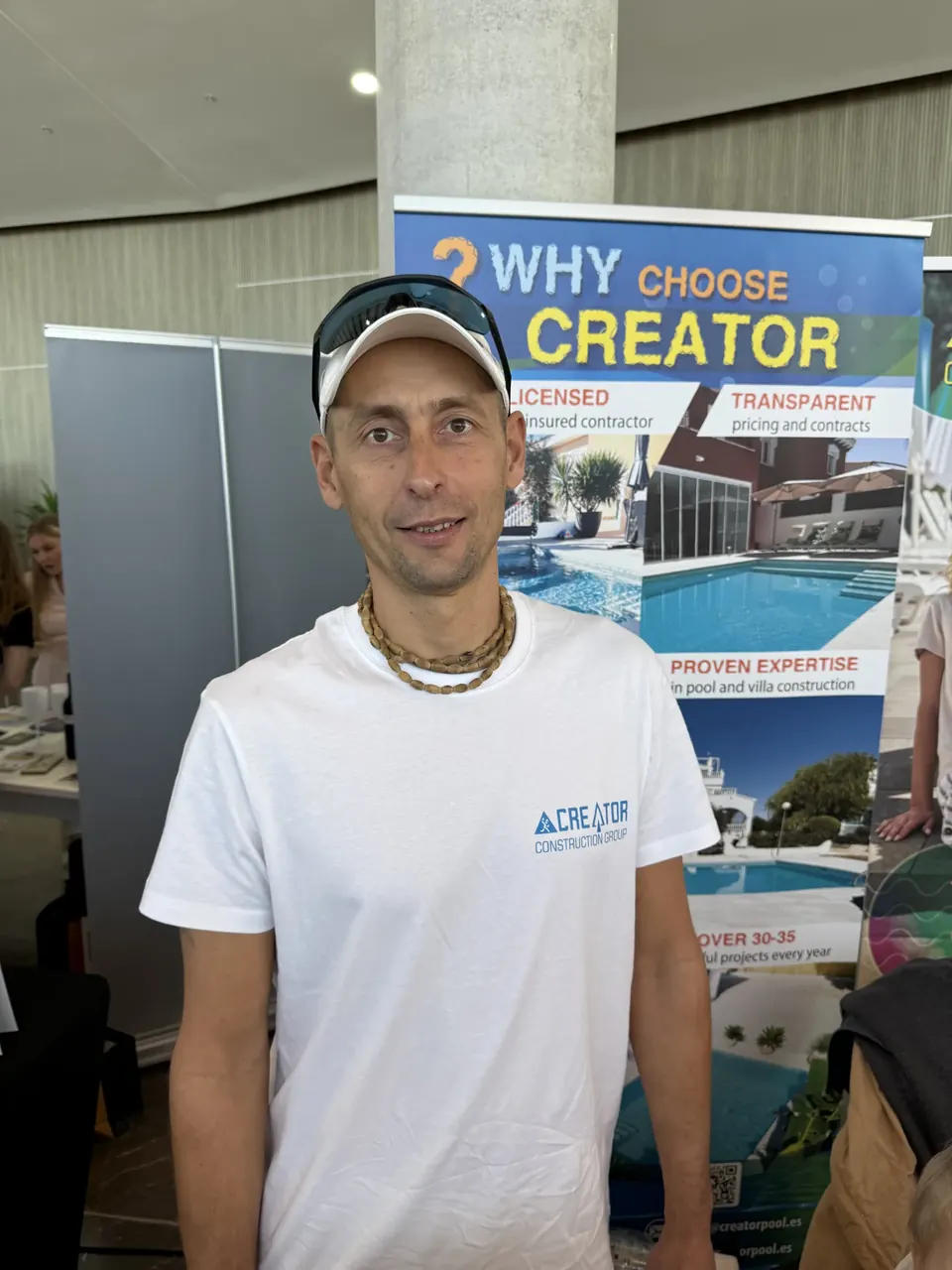 Igor – bassengmester, Creator Company