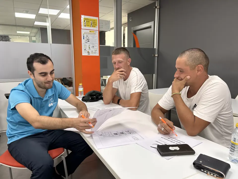 Andrew og Vladymir – bassengteam, Creator Company