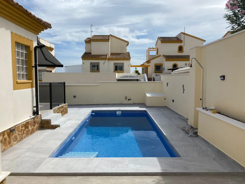 Family property layout