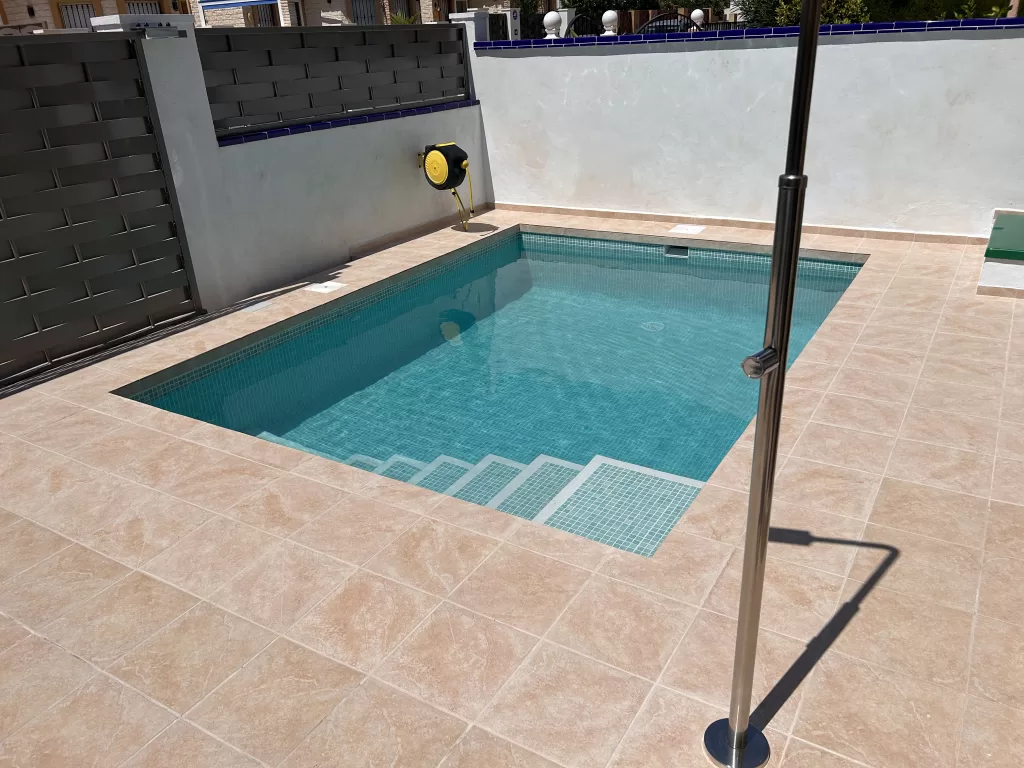 Private 3×4 m pool built by Creator Company in El Raso, Guardamar del Segura