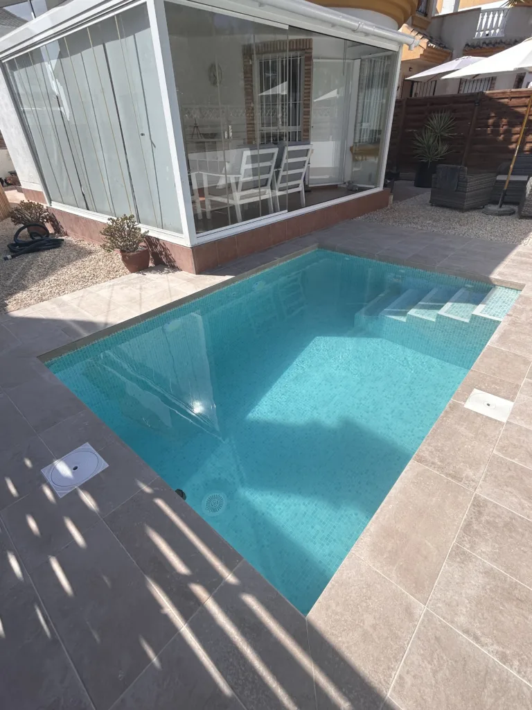 Compact pool and terrace, 4×3 m in El Raso