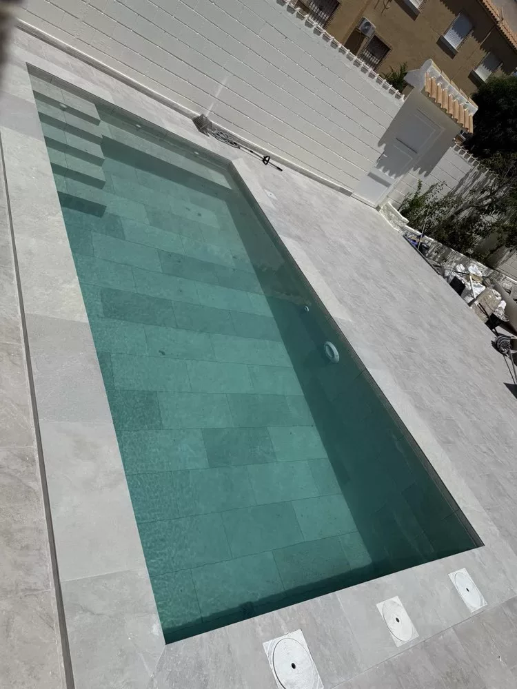 Ceramic-finished pool, 6×3 m in Quesada