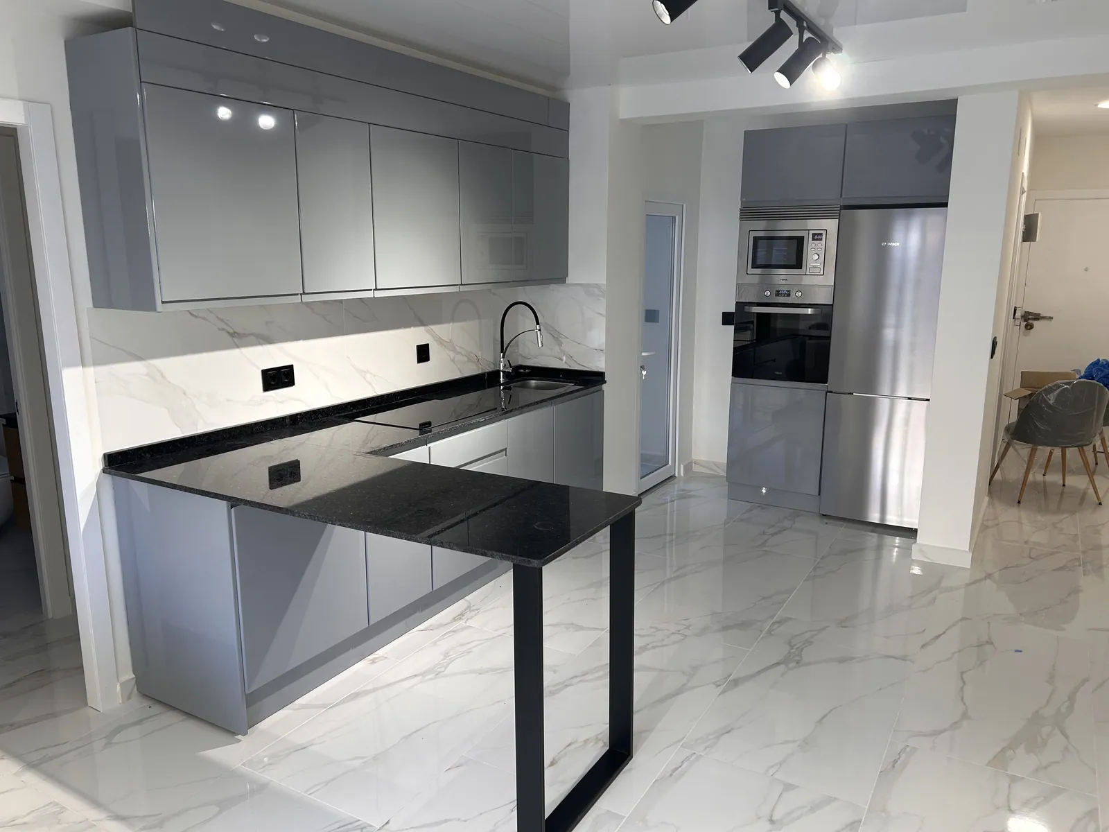 Kitchen in a fully renovated Torrevieja apartment — Creator Company